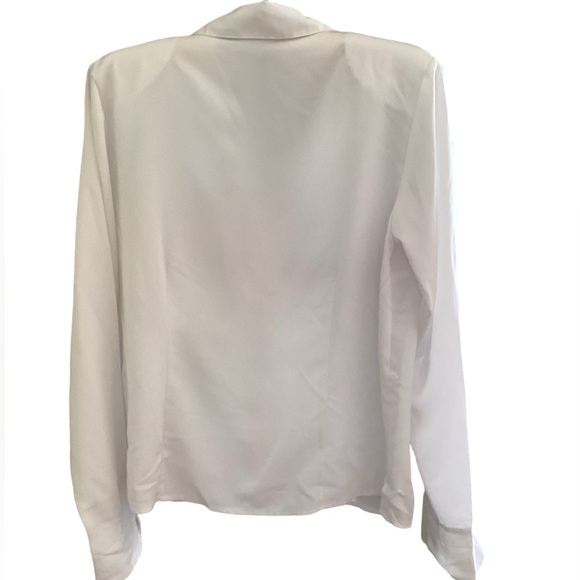 🚨Final Sale🚨 Croft & Barrow White Embroidered Button Down Top Blouse Size Small - Picture 2 of 6
